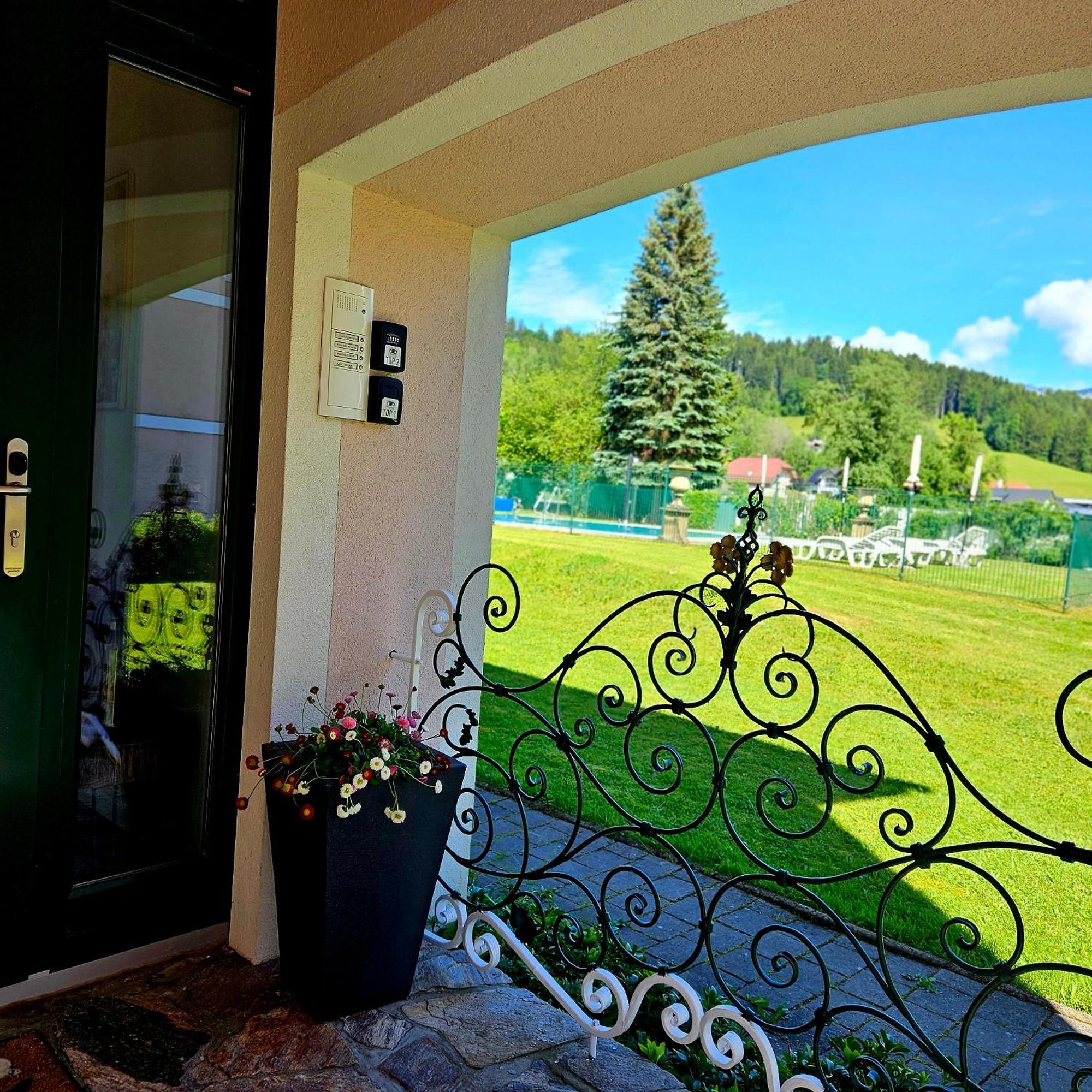 Blick Ins Grüne Apartment